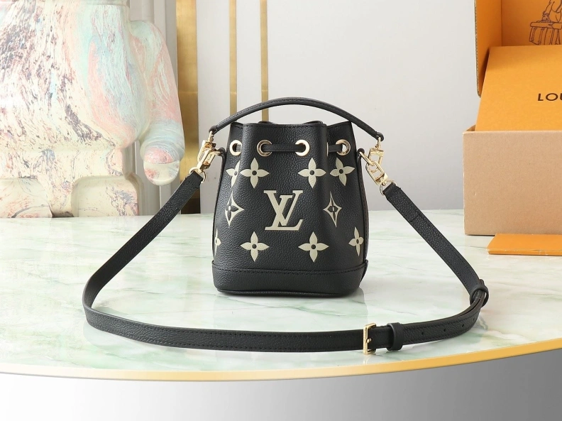 LX Bucket Bags Sophisticated 9400