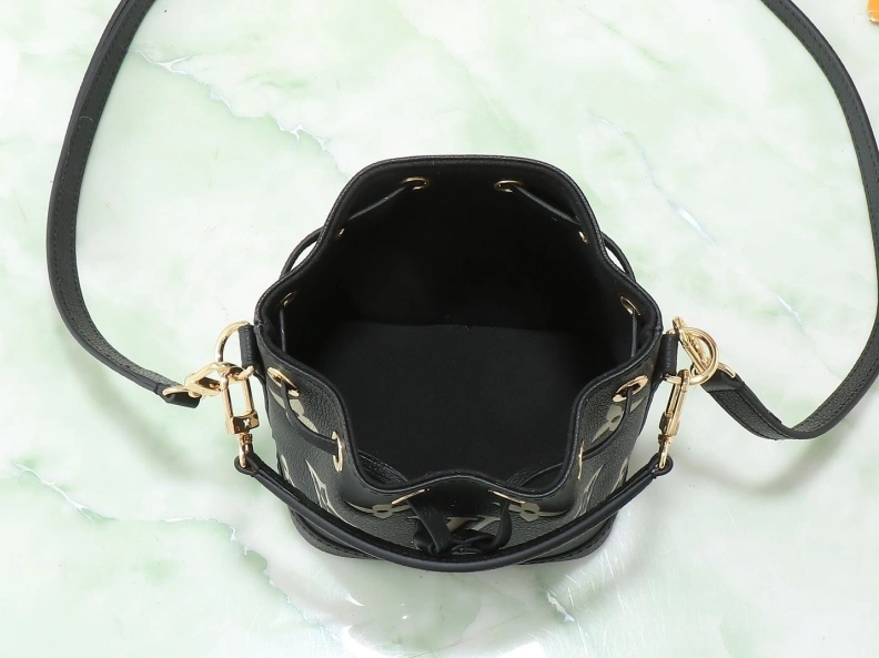 LX Bucket Bags Sophisticated 9400