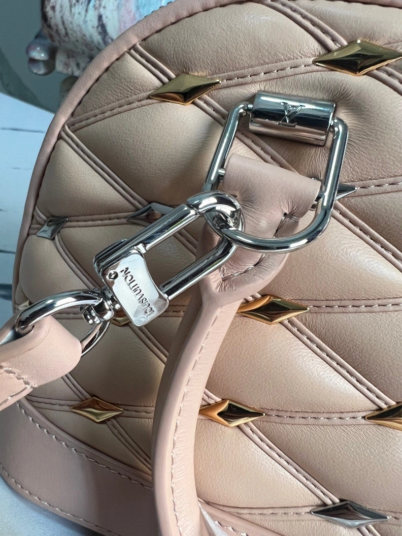 Classic LX Top Handle Bags 8376