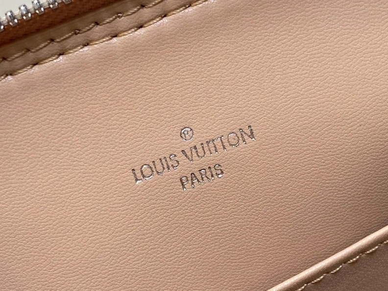 Classic LX Top Handle Bags 8376