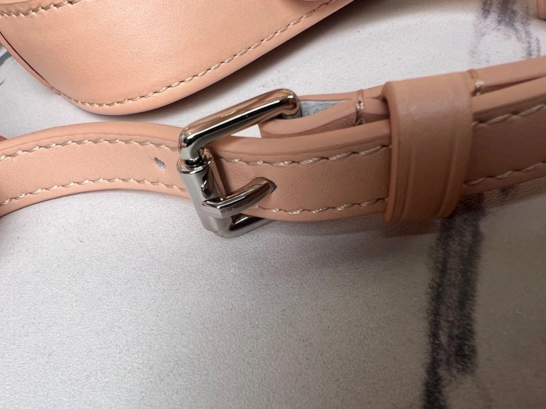 Classic LX Top Handle Bags 8376