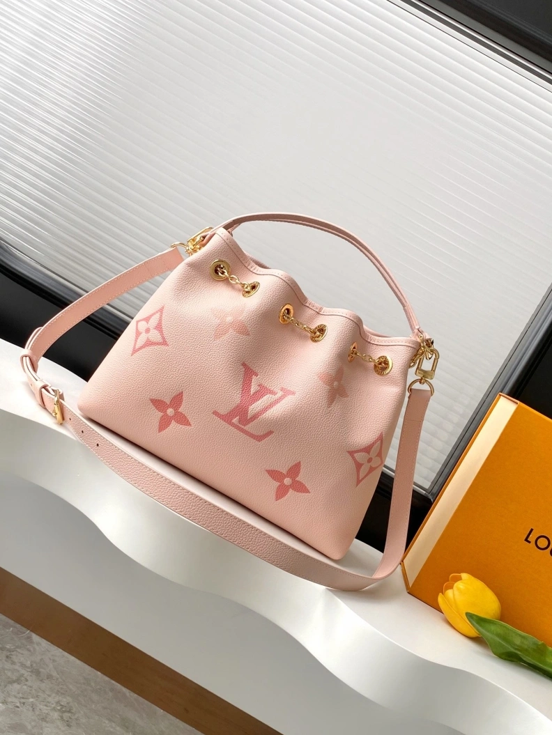 WellDesigned LX Top Handle Bags 8355