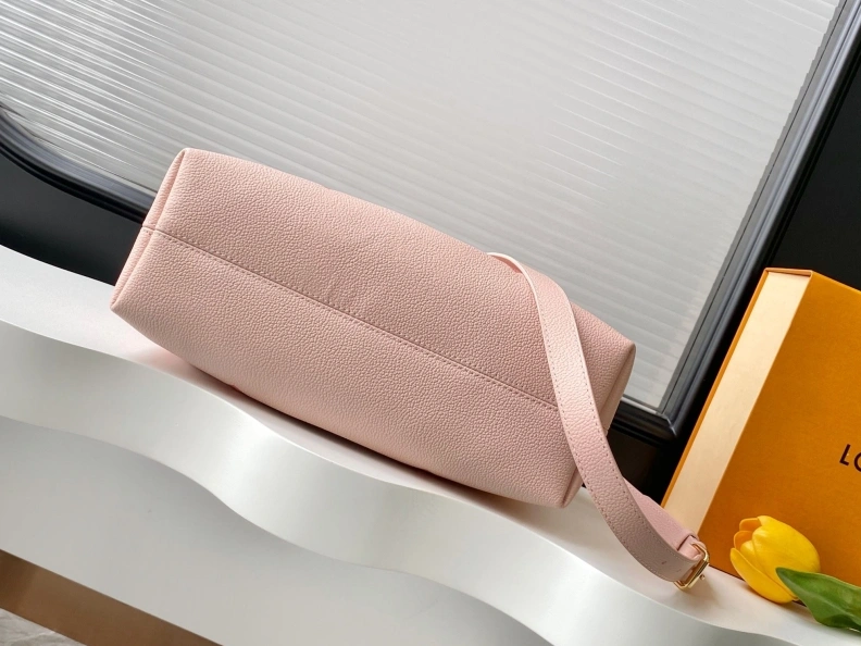WellDesigned LX Top Handle Bags 8355