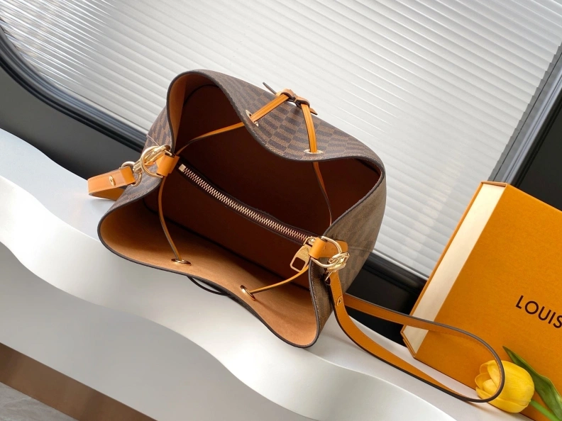 Modern LX Bucket Bags 9384