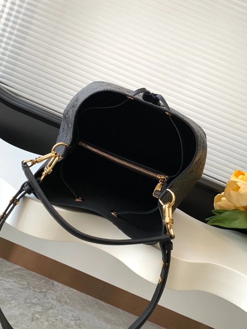 GoAnywhere LX Bucket Bags 9405