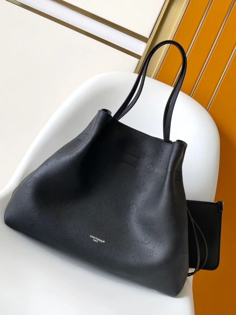 Bold LX Bucket Bags 9388