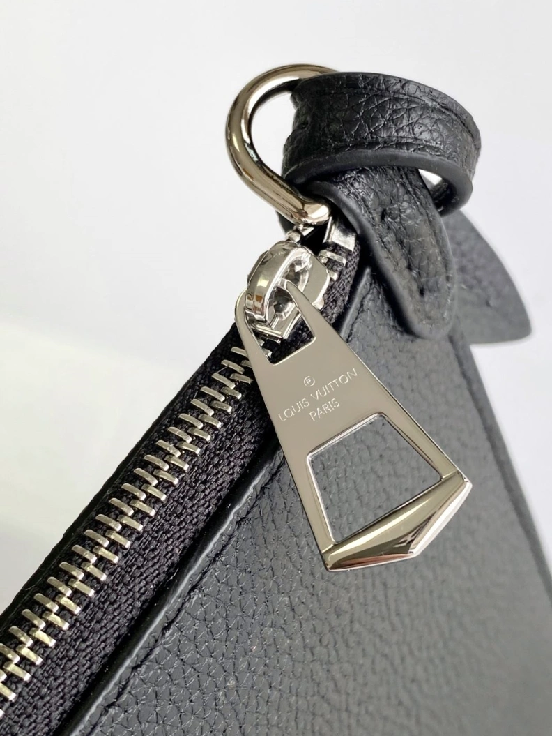 Bold LX Bucket Bags 9388