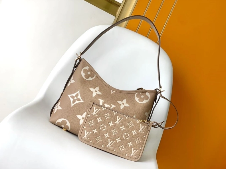 DailyWear LX Top Handle Bags 8371