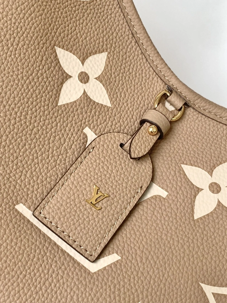 DailyWear LX Top Handle Bags 8371