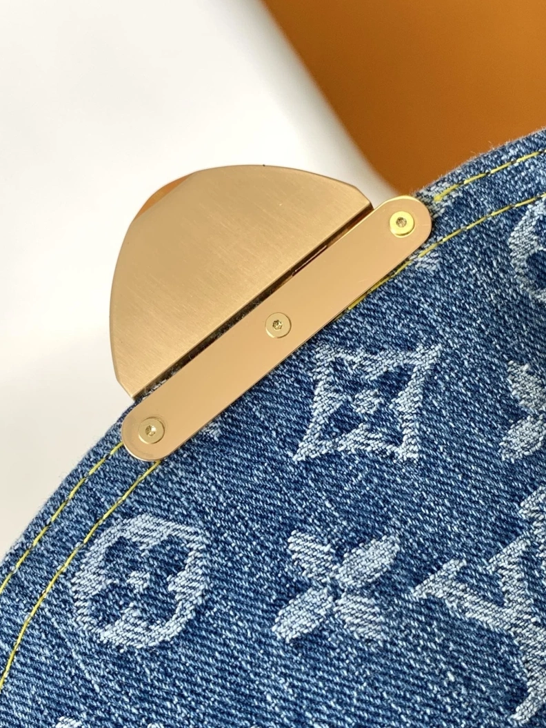 Stylish LX Top Handle Bags 8351