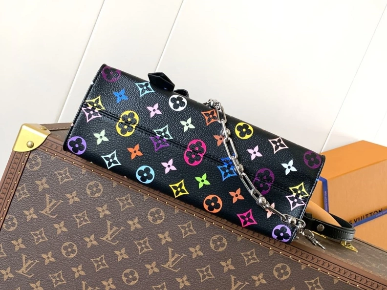 Soft LX Top Handle Bags 8352