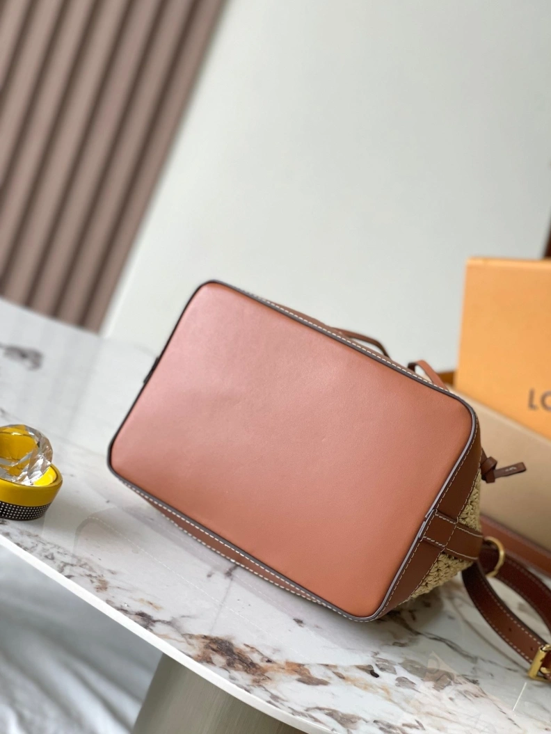 Sleek LX Bucket Bags 9391