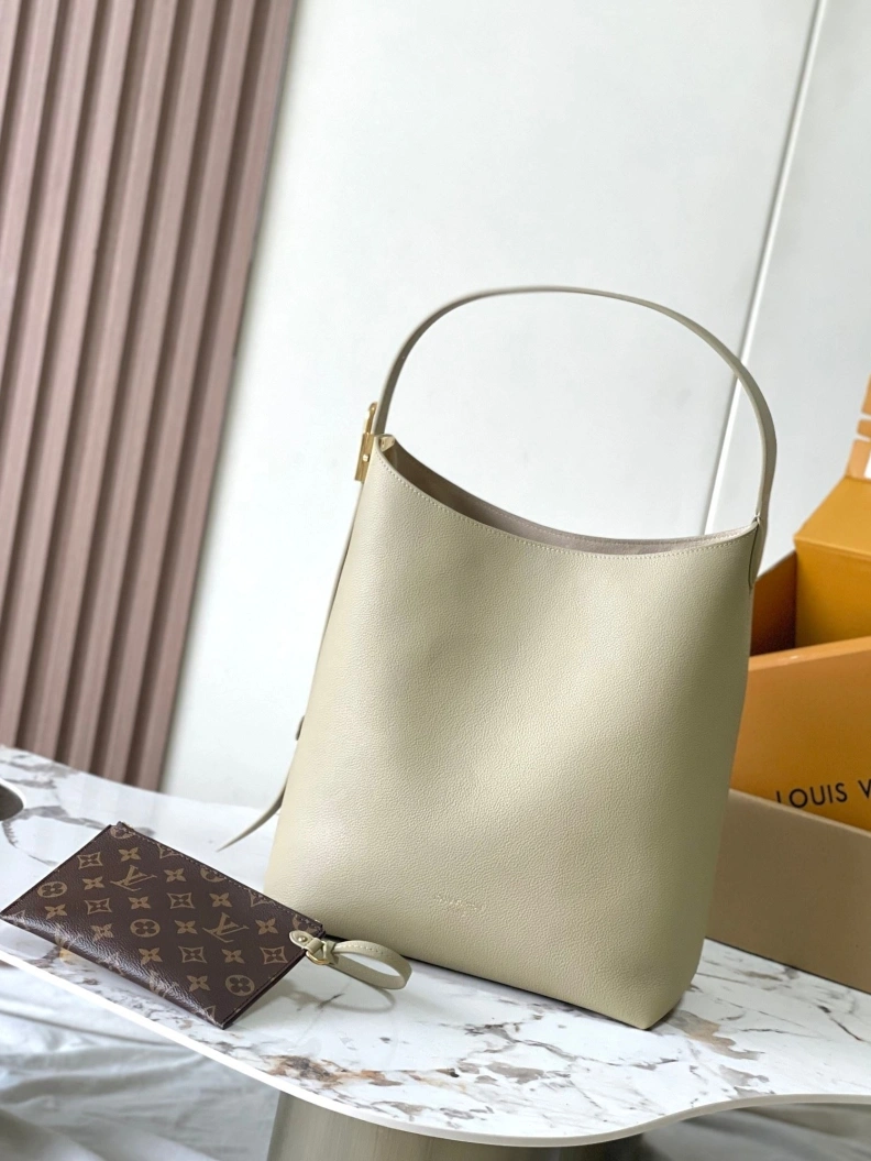 LX Top Handle Bags Vibrant 8343