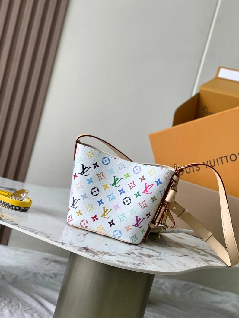WellDesigned LX Bucket Bags 9389