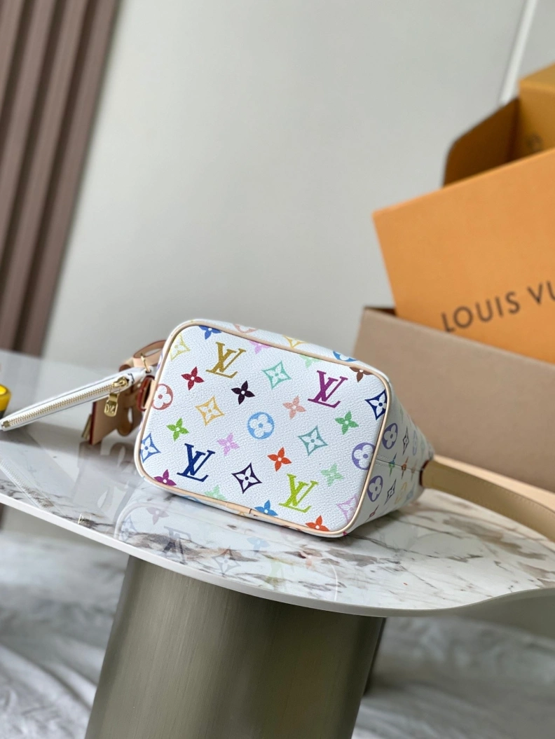 WellDesigned LX Bucket Bags 9389