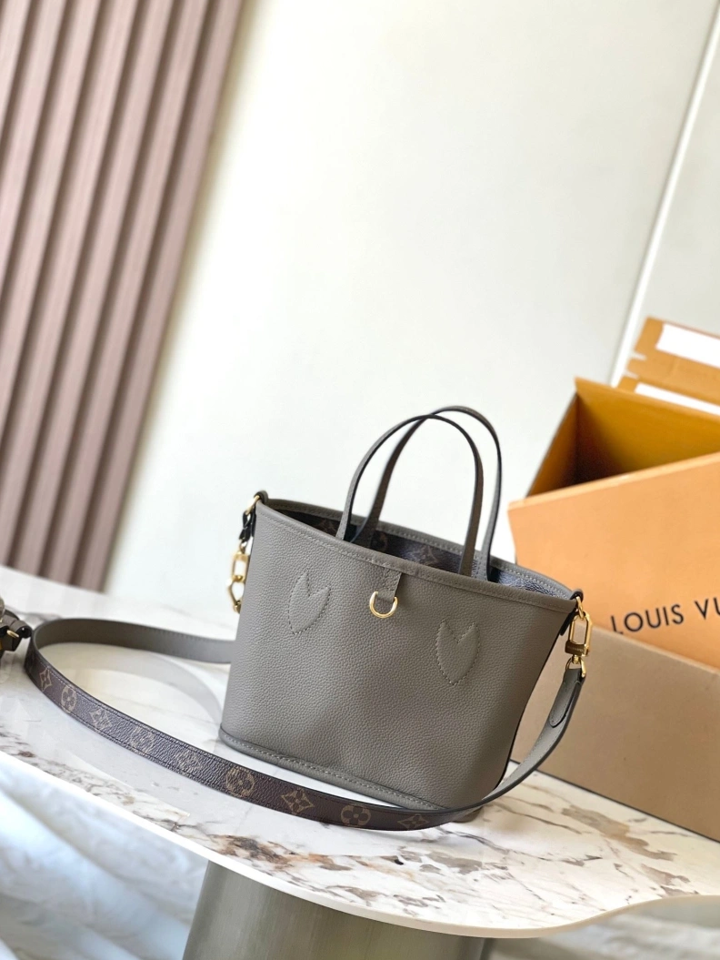 Resilient LX Shopping Bags 8676