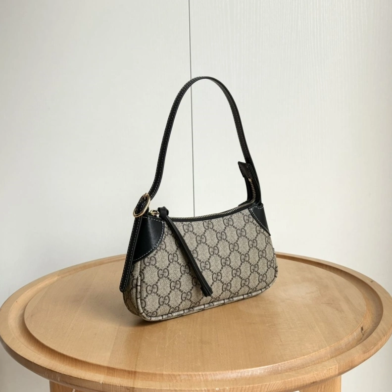 Comfortable Gxccx Top Handle Bags 38777