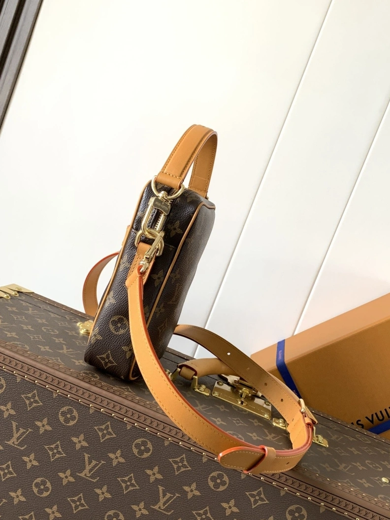 Compact LX Top Handle Bags 8327