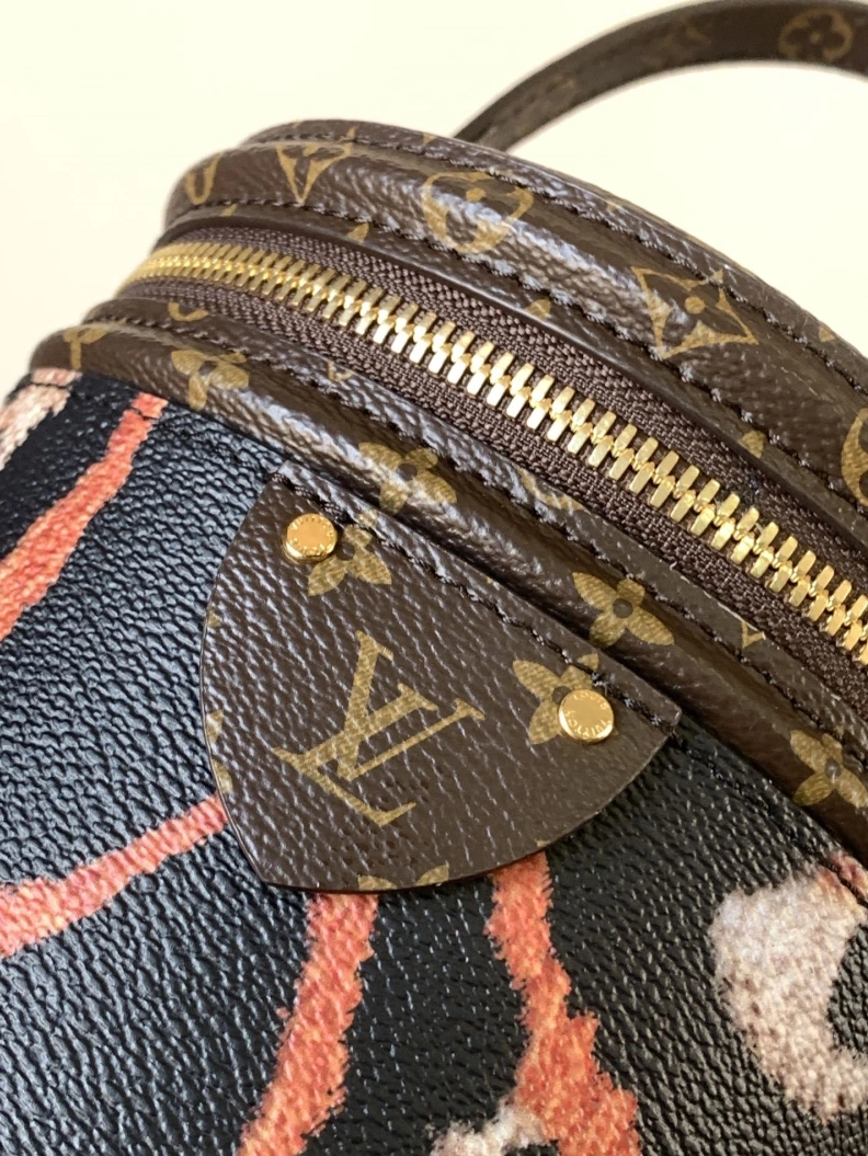 LX Cosmetic Bags GoAnywhere 9182