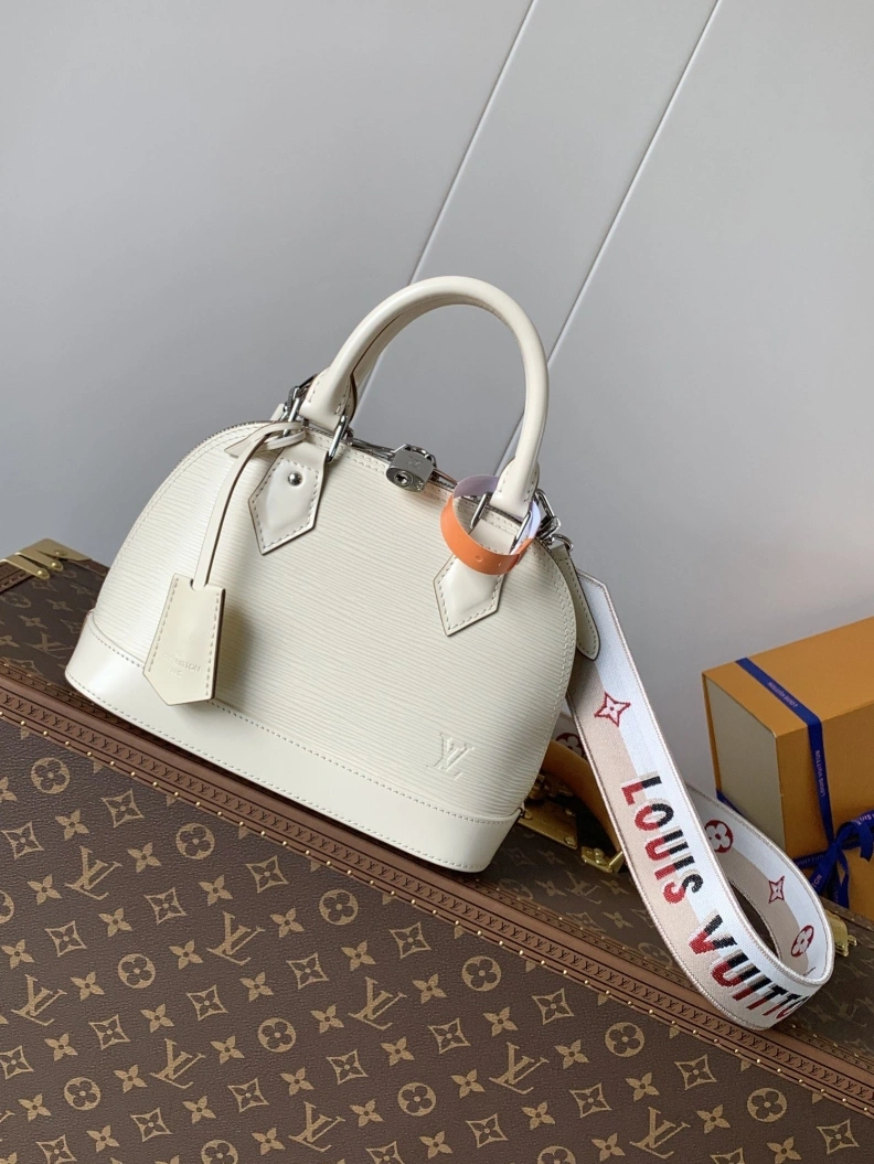 LX Top Handle Bags Sleek 8322