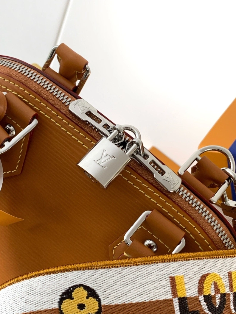 LX Top Handle Bags Bold 8311