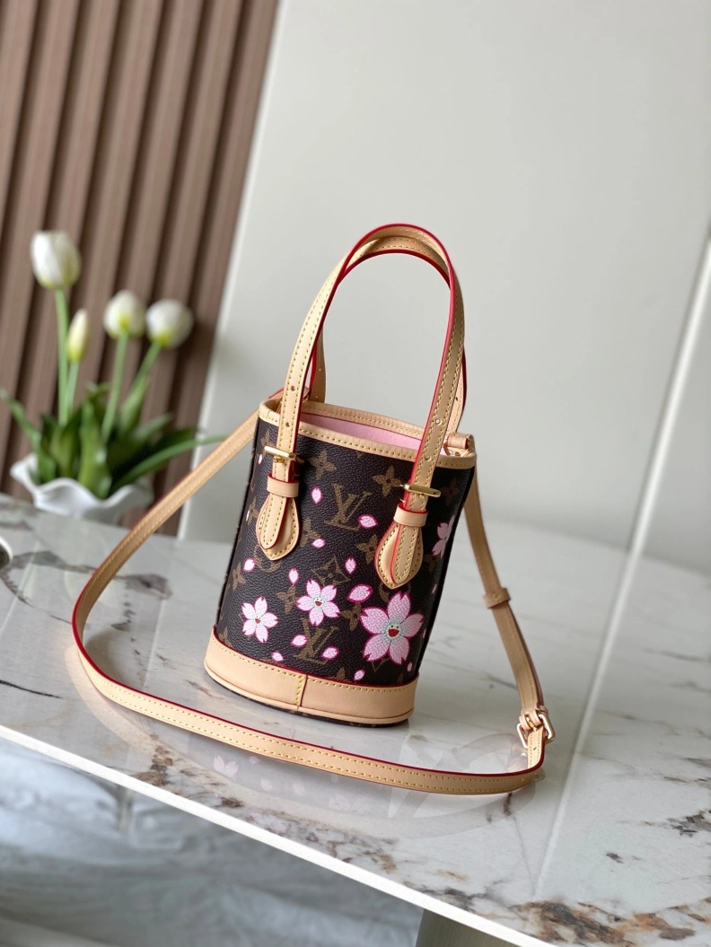 Versatile LX Top Handle Bags 8306