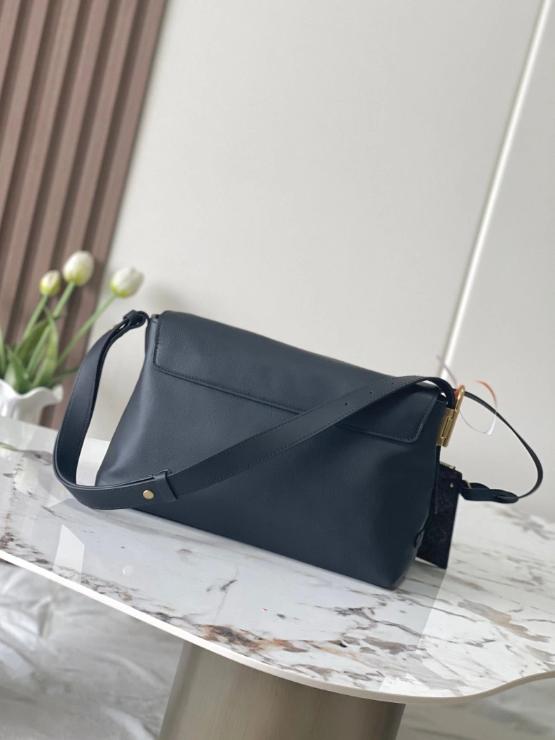 Sophisticated LX Satchel bags 8947