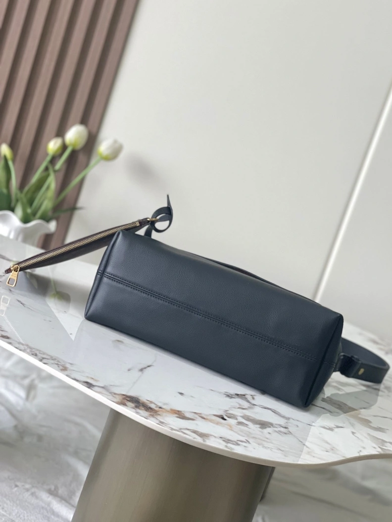 Sophisticated LX Satchel bags 8947