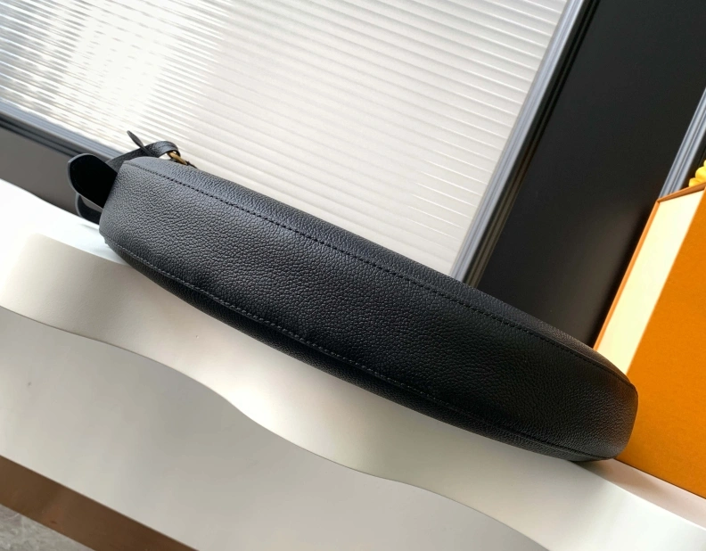 Flexible LX Top Handle Bags 8313