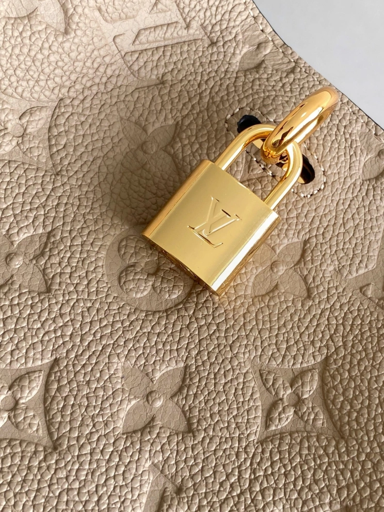 Trendsetting LX Satchel bags 8941