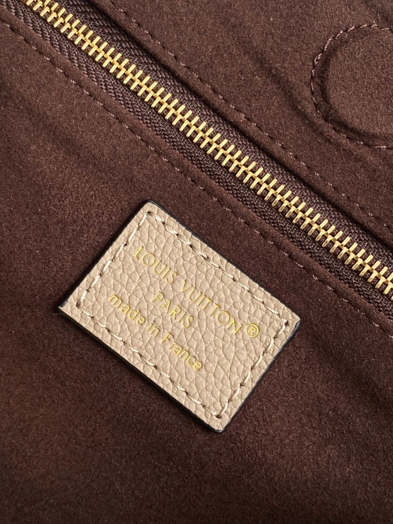 Trendsetting LX Satchel bags 8941