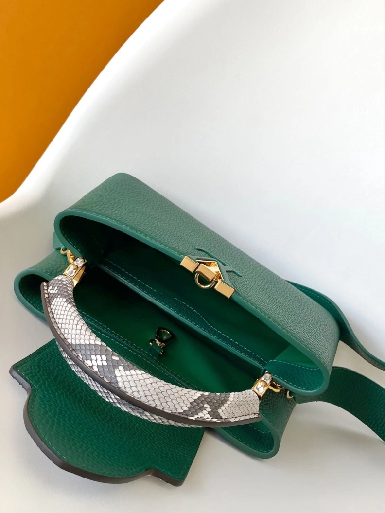 Trendsetting LX Caxucines Bags 9312