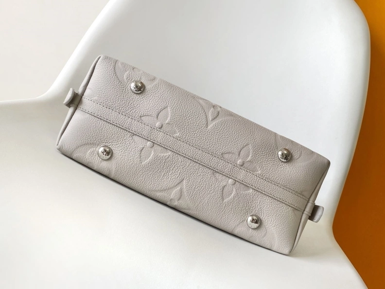 Sophisticated LX Top Handle Bags 8303