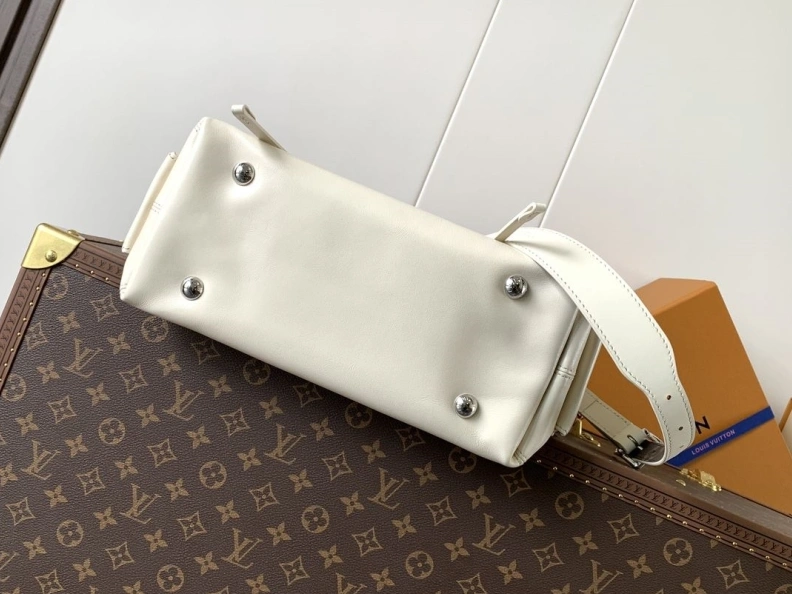 LX Satchel bags Timeless 8933