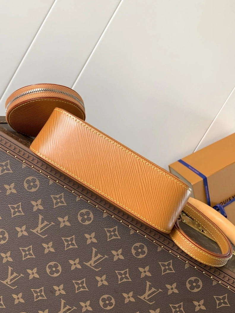 Popular LX Top Handle Bags 8283