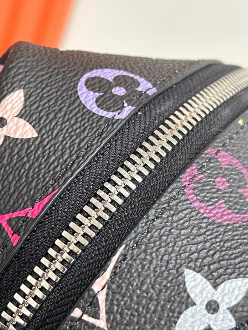GoAnywhere LX Clutch Bags 9241