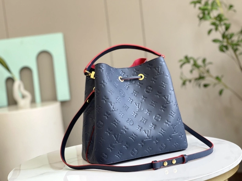 Versatile LX Bucket Bags 9363