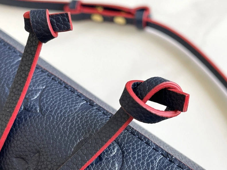 Versatile LX Bucket Bags 9363
