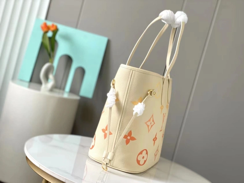 Resilient LX Shopping Bags 8655