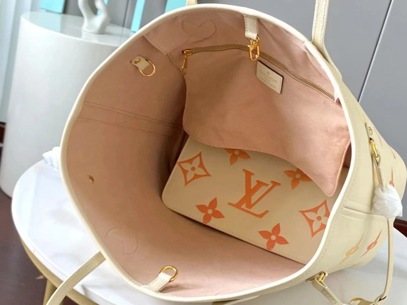 Resilient LX Shopping Bags 8655