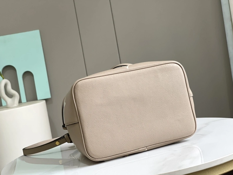 Fashionable LX Bucket Bags 9365