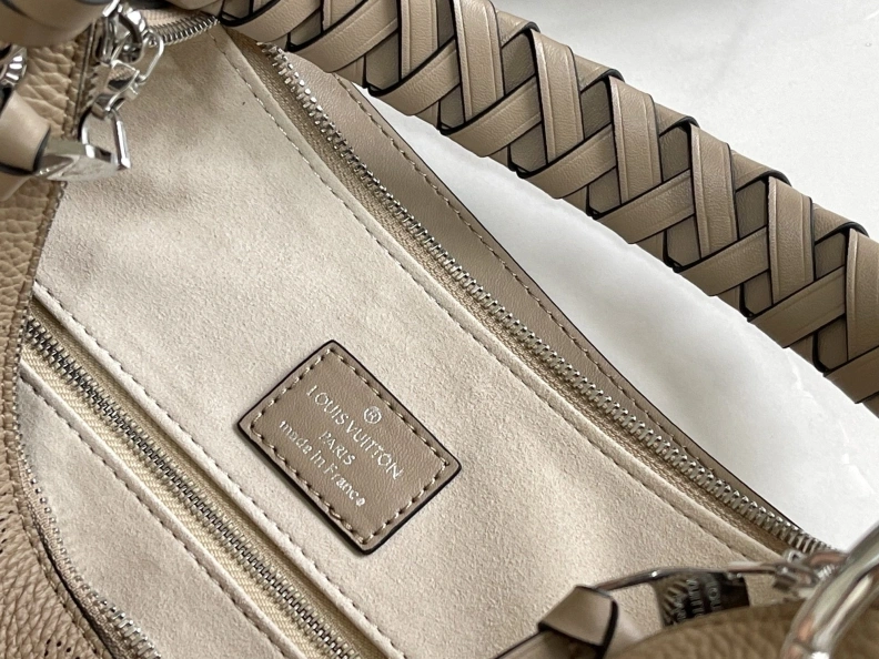 Elegant LX Top Handle Bags 8282