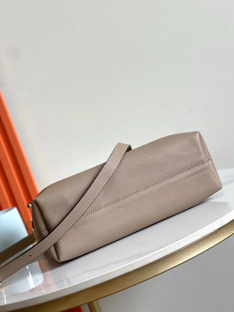 LX Satchel bags Popular 8930