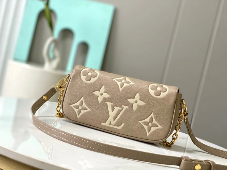 Vibrant LX Satchel bags 8917