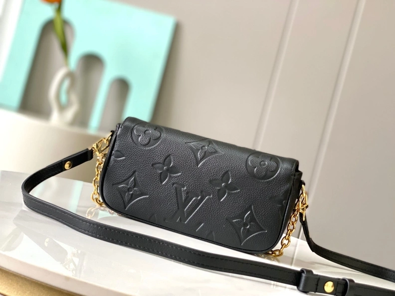 LX Satchel bags Comfortable 8911