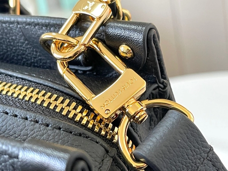 LX Top Handle Bags Elegant 8280