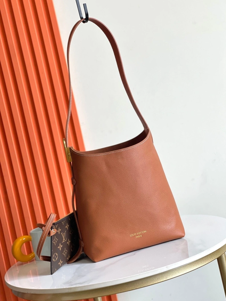 Versatile LX Top Handle Bags 8274