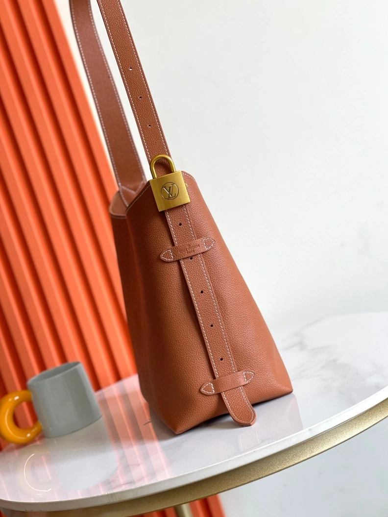 Versatile LX Top Handle Bags 8274