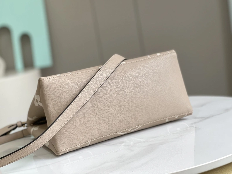 DailyWear LX Top Handle Bags 8256
