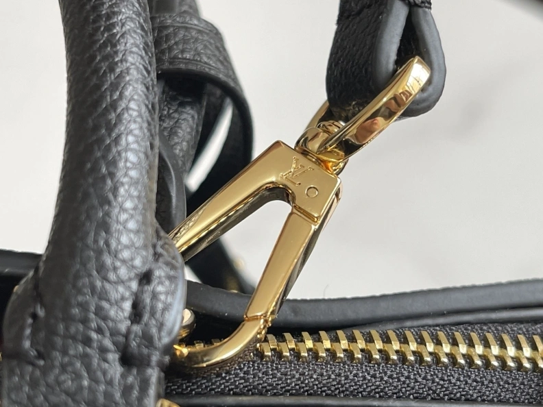 Classic LX Top Handle Bags 8253